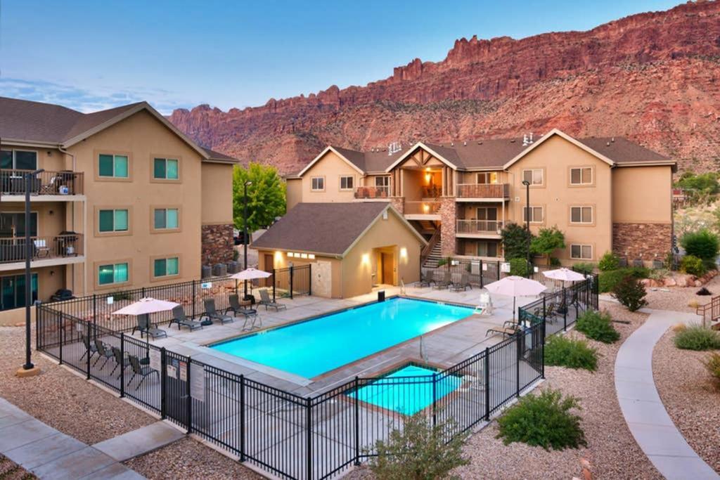 5C Sweet Redcliff Condo, Pool & Hot Tub Моаб Экстерьер фото